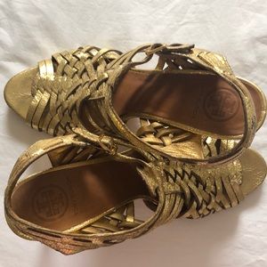 Woven gold Tory Burch heels!